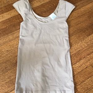 BCBG nude fitted tank